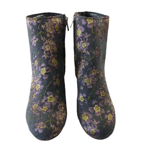 Zigi Soho Nydia Pink Floral & Gray Ankle Boots Booties Size 8 Heel height 2.5" - Picture 2 of 7